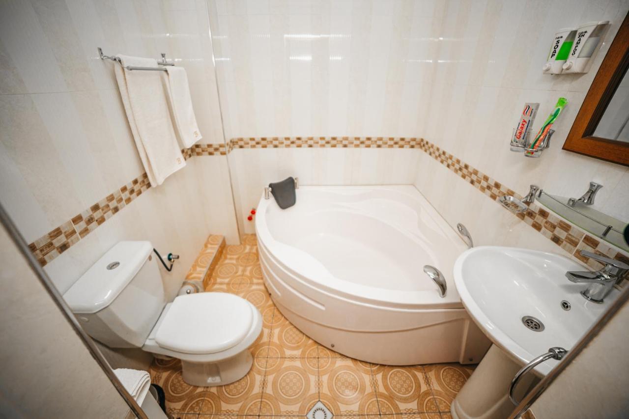 Buyuk Ipak Yo'Li Hotel Namangan Εξωτερικό φωτογραφία