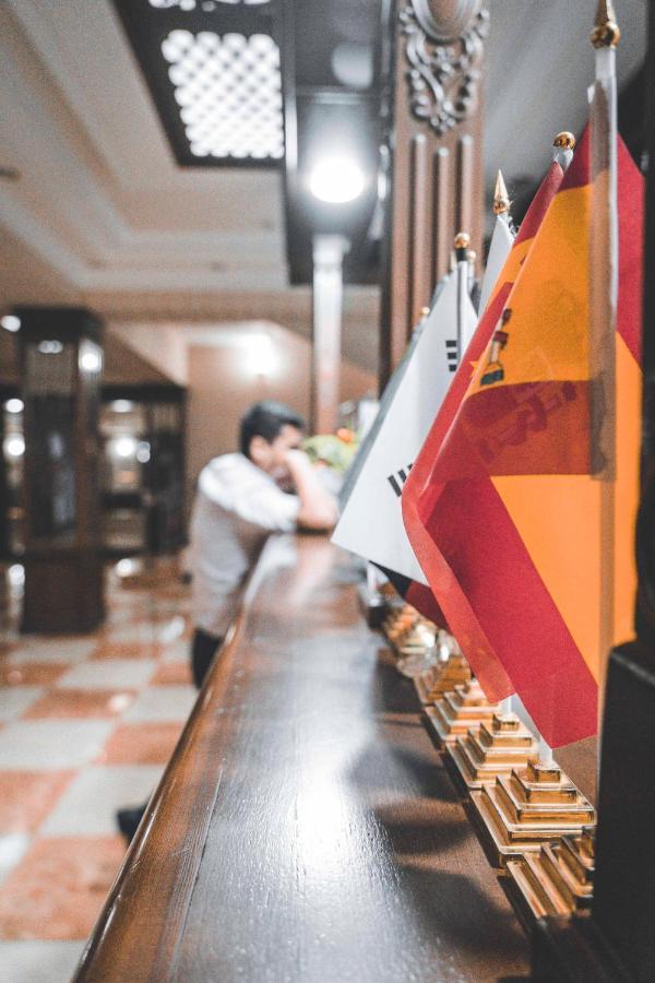 Buyuk Ipak Yo'Li Hotel Namangan Εξωτερικό φωτογραφία